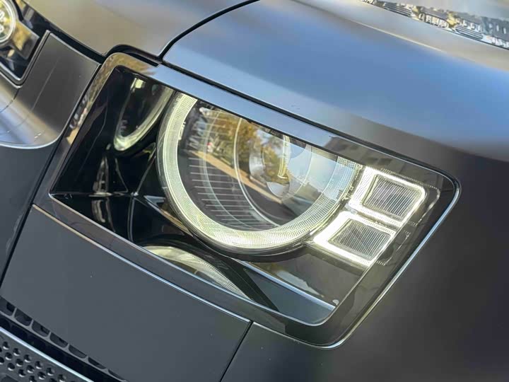 Фото 10 - Land Rover Defender