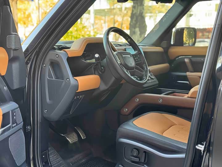 Фото 13 - Land Rover Defender