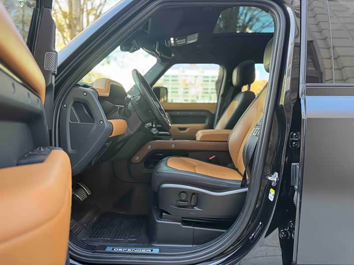 Фото 15 - Land Rover Defender