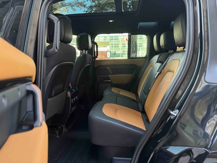 Фото 18 - Land Rover Defender