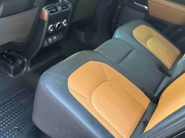 Фото 20 - Land Rover Defender