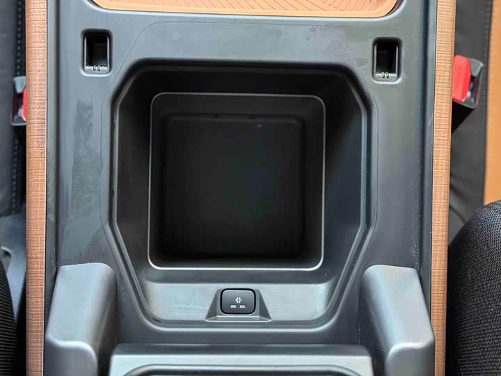 Фото 28 - Land Rover Defender