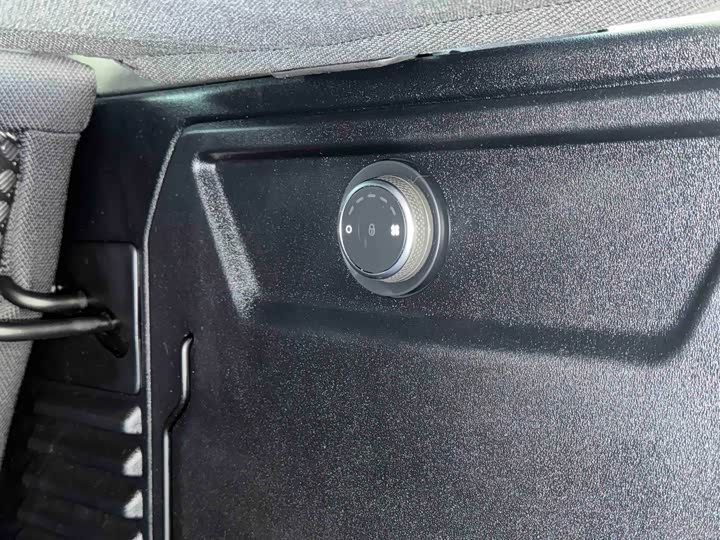 Фото 36 - Land Rover Defender