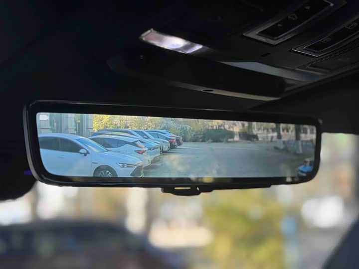 Фото 37 - Land Rover Defender