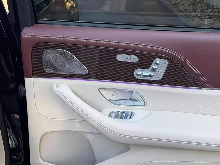 Фото 21 - Mercedes-Benz Maybach GLS