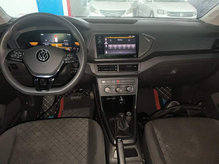 Фото 10 - Volkswagen T-Cross