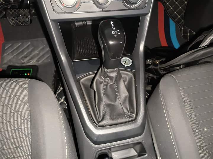 Фото 14 - Volkswagen T-Cross