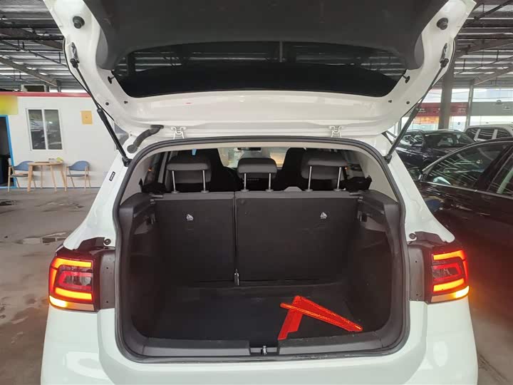 Фото 19 - Volkswagen T-Cross