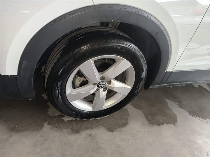 Фото 23 - Volkswagen T-Cross