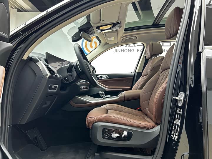 Фото 11 - BMW X7