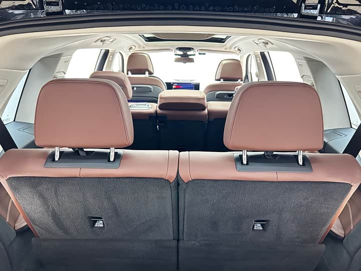 Фото 26 - BMW X7