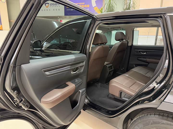 Фото 17 - Honda CR-V