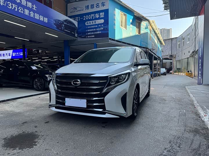 Фото 1 - GAC Trumpchi M8