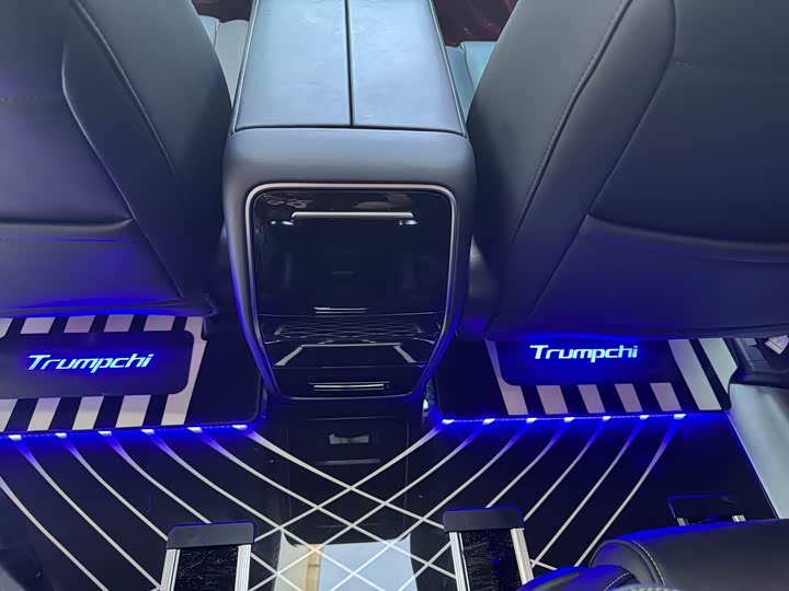 Фото 11 - GAC Trumpchi M8