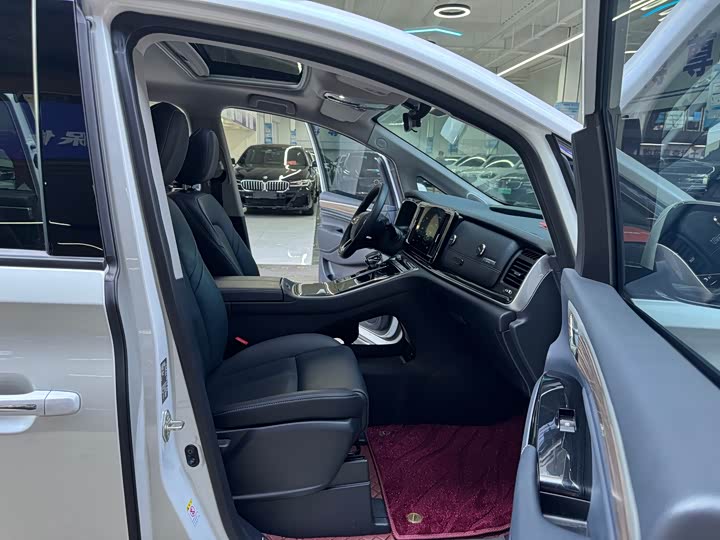 Фото 16 - GAC Trumpchi M8