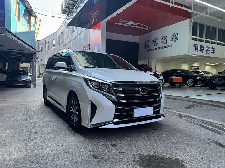 Фото 3 - GAC Trumpchi M8