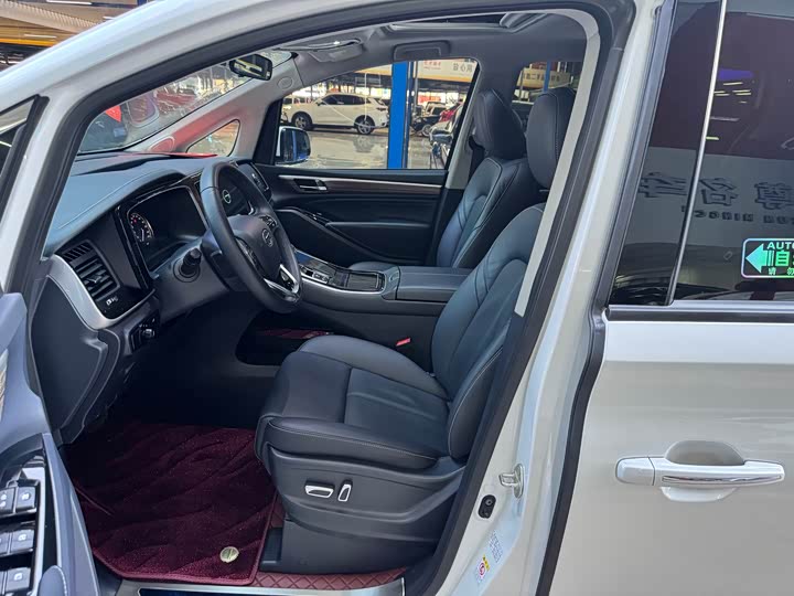 Фото 7 - GAC Trumpchi M8