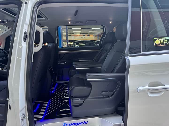 Фото 9 - GAC Trumpchi M8