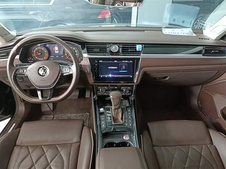 Фото 10 - Volkswagen Phideon