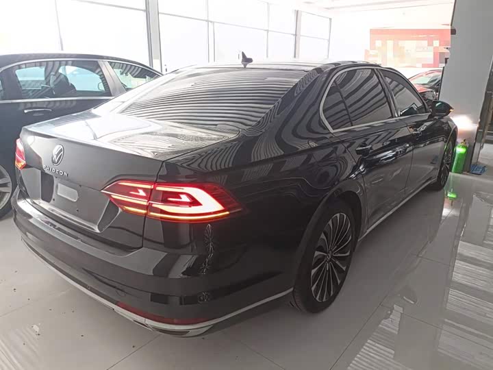 Фото 7 - Volkswagen Phideon