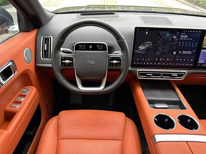 Фото 11 - LiXiang L8