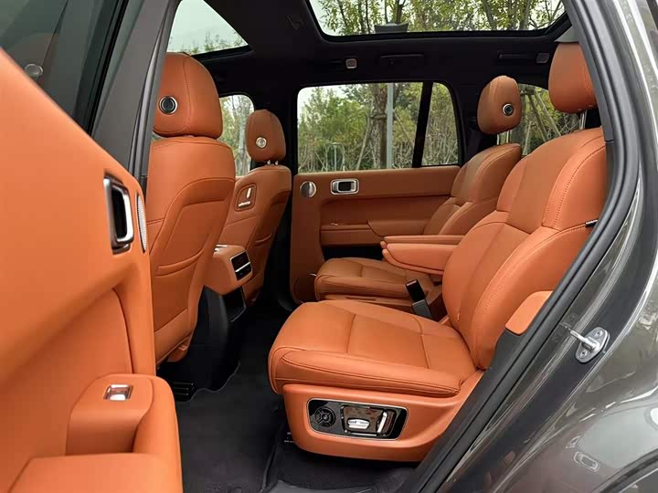 Фото 17 - LiXiang L8