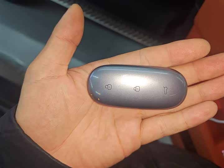 Фото 9 - LiXiang L8