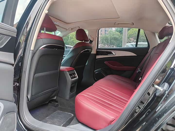 Фото 5 - Hongqi H5