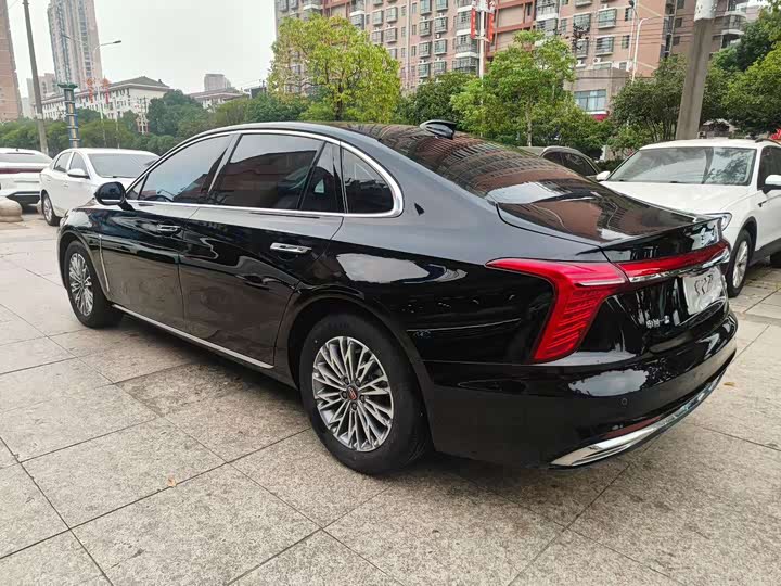 Фото 9 - Hongqi H5