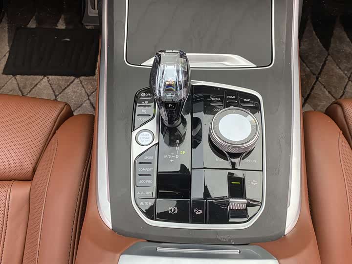 Фото 11 - BMW X7