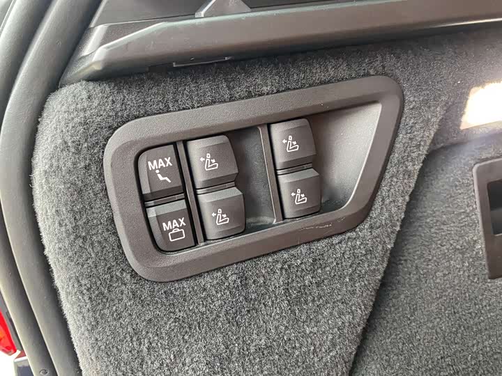 Фото 16 - BMW X7