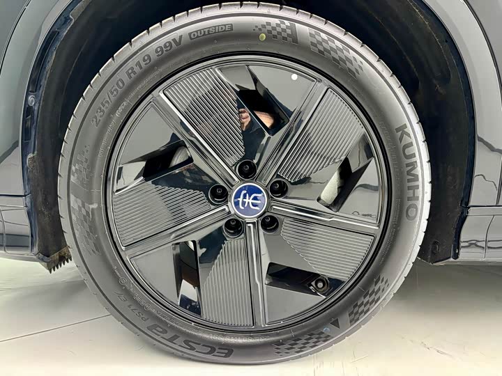 Фото 17 - BYD Song L