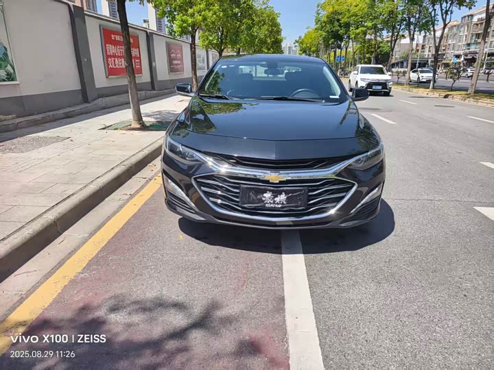 Фото 2 - Chevrolet Malibu XL