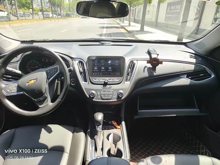 Фото 6 - Chevrolet Malibu XL