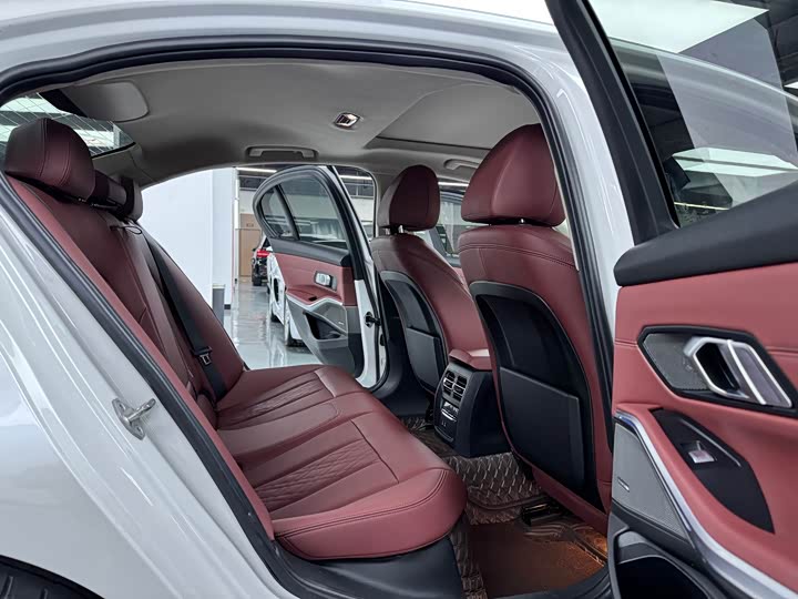 Фото 11 - BMW 3 Series