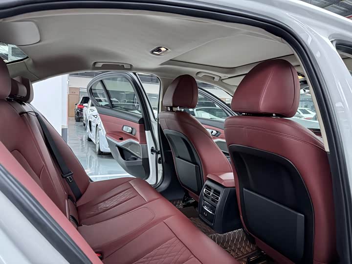 Фото 12 - BMW 3 Series