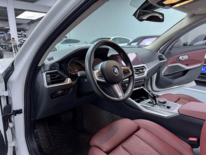 Фото 4 - BMW 3 Series