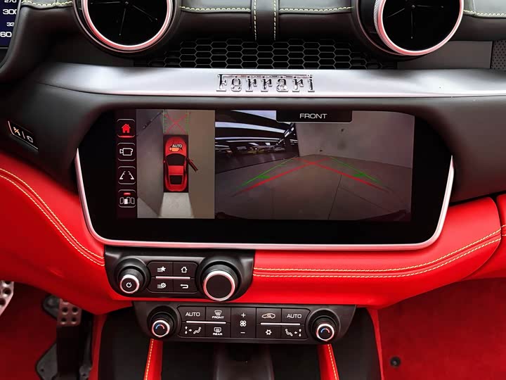 Фото 17 - Ferrari Portofino