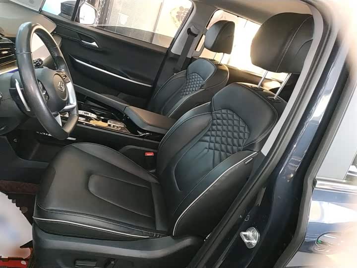 Фото 15 - Hyundai Custo