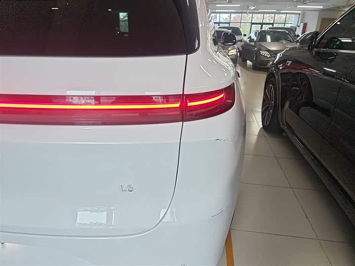 Фото 8 - LiXiang L6