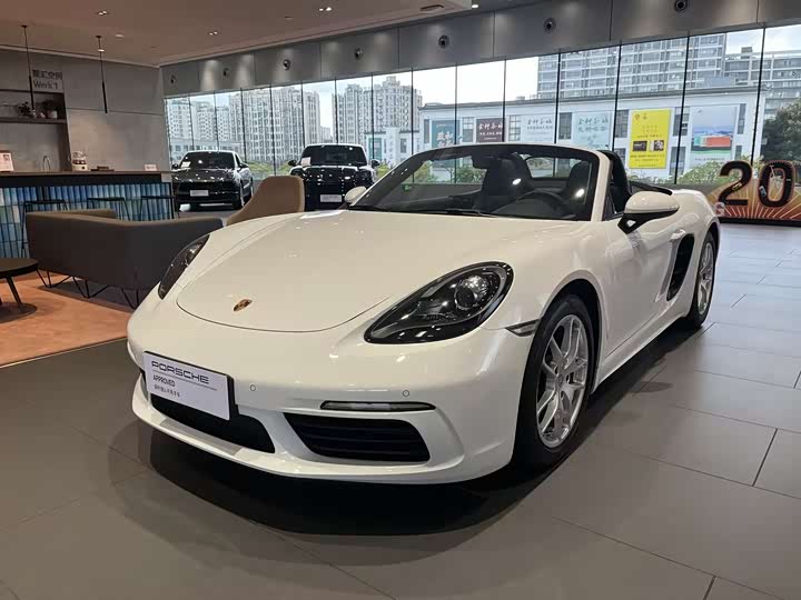 Фото 1 - Porsche 718