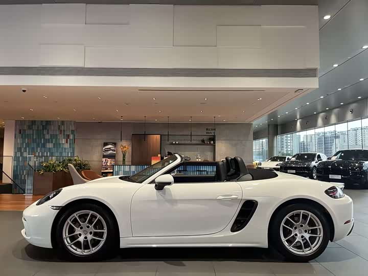 Фото 2 - Porsche 718