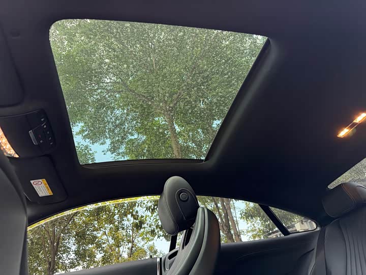 Фото 8 - Mercedes-Benz E-Class