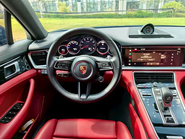 Фото 11 - Porsche Panamera