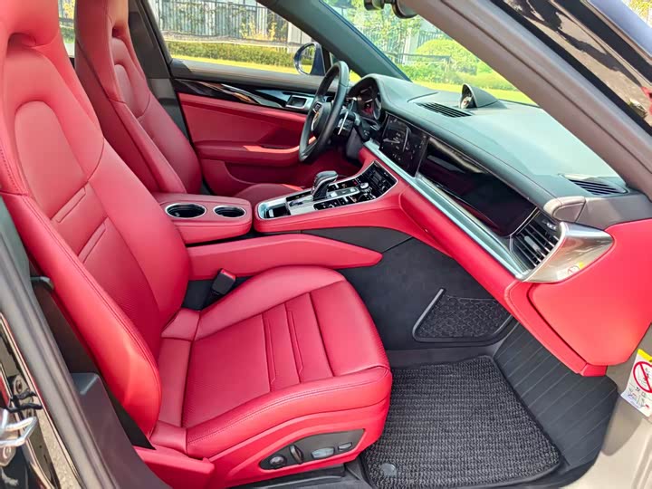 Фото 12 - Porsche Panamera