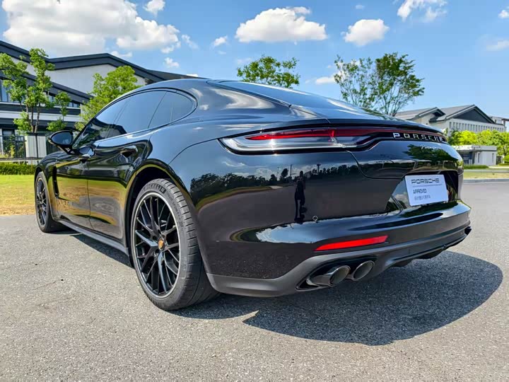 Фото 6 - Porsche Panamera