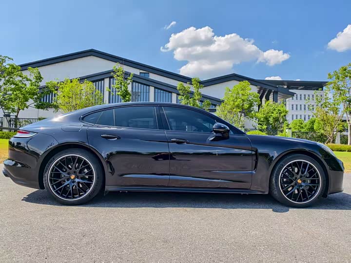 Фото 7 - Porsche Panamera