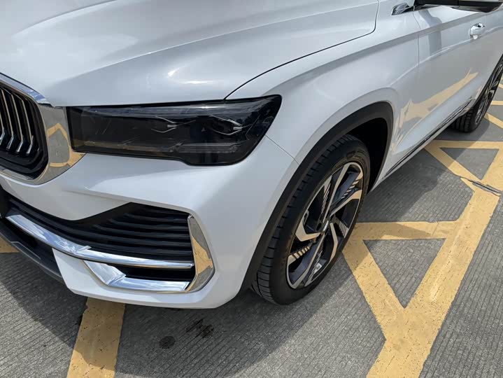 Фото 4 - Geely Monjaro