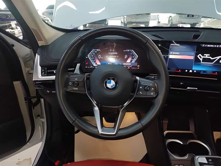 Фото 11 - BMW X1