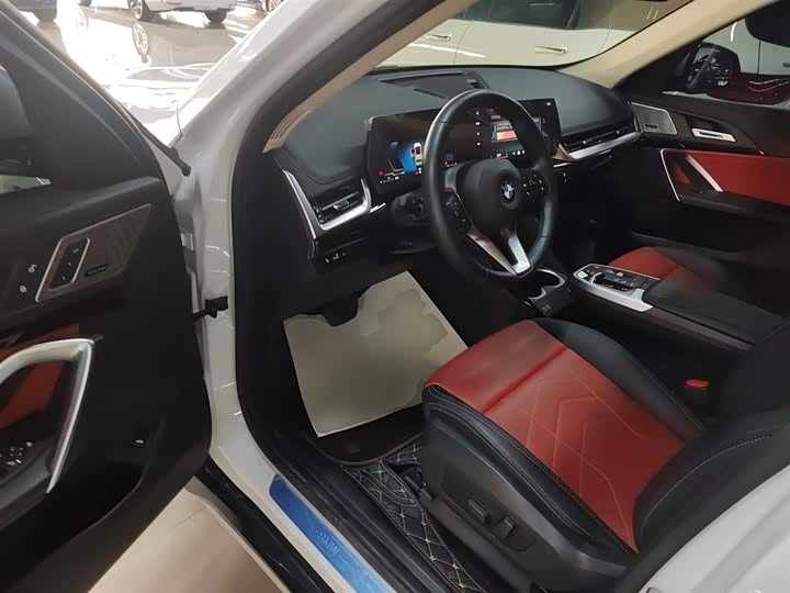 Фото 16 - BMW X1